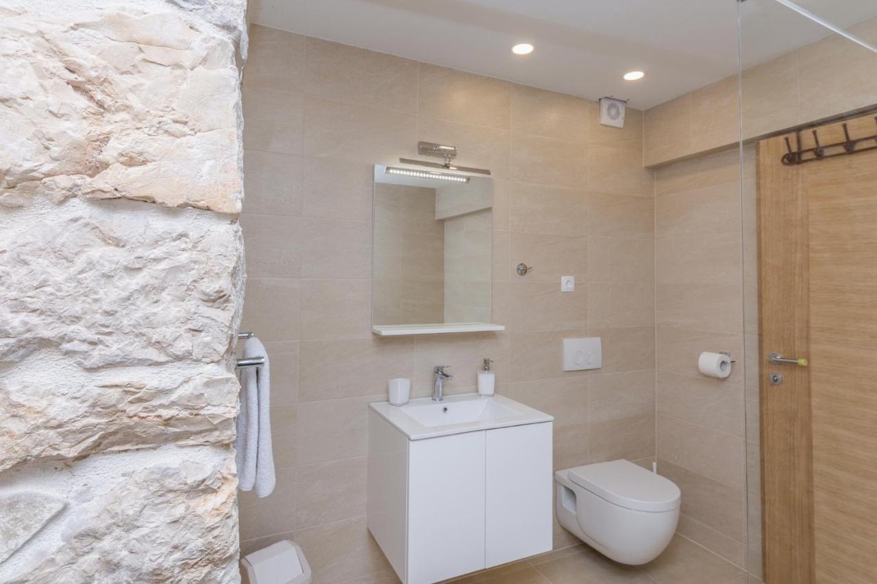 Apartmani Mustaca Dvori Privlaka  Exterior foto